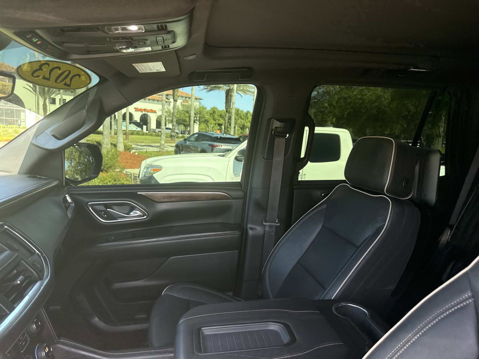 Used 2023 Chevrolet Tahoe Premier AWD/4WD image 25