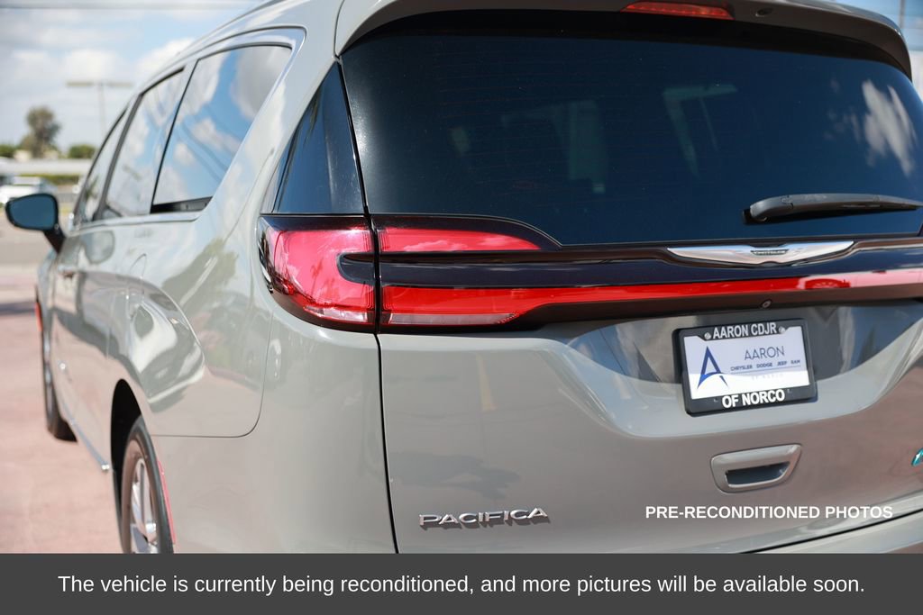 Used 2023 Chrysler Pacifica Pinnacle image 13