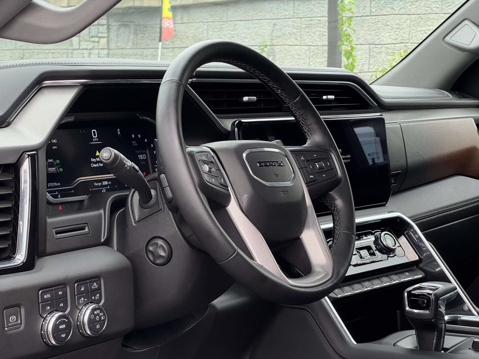 Used 2023 GMC Sierra 1500 Denali AWD/4WD image 11