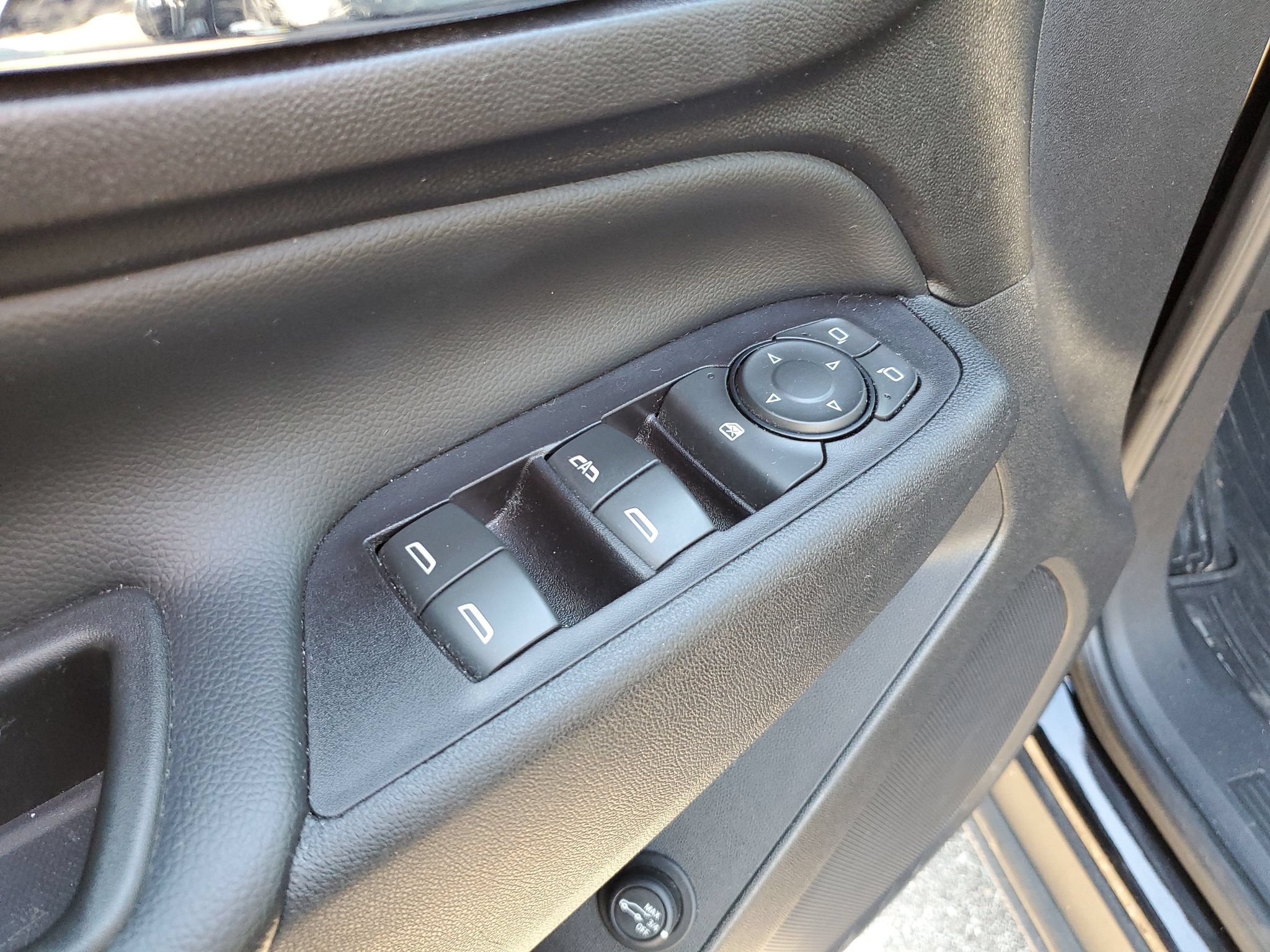 Used 2020 Chevrolet Equinox LT AWD/4WD image 14
