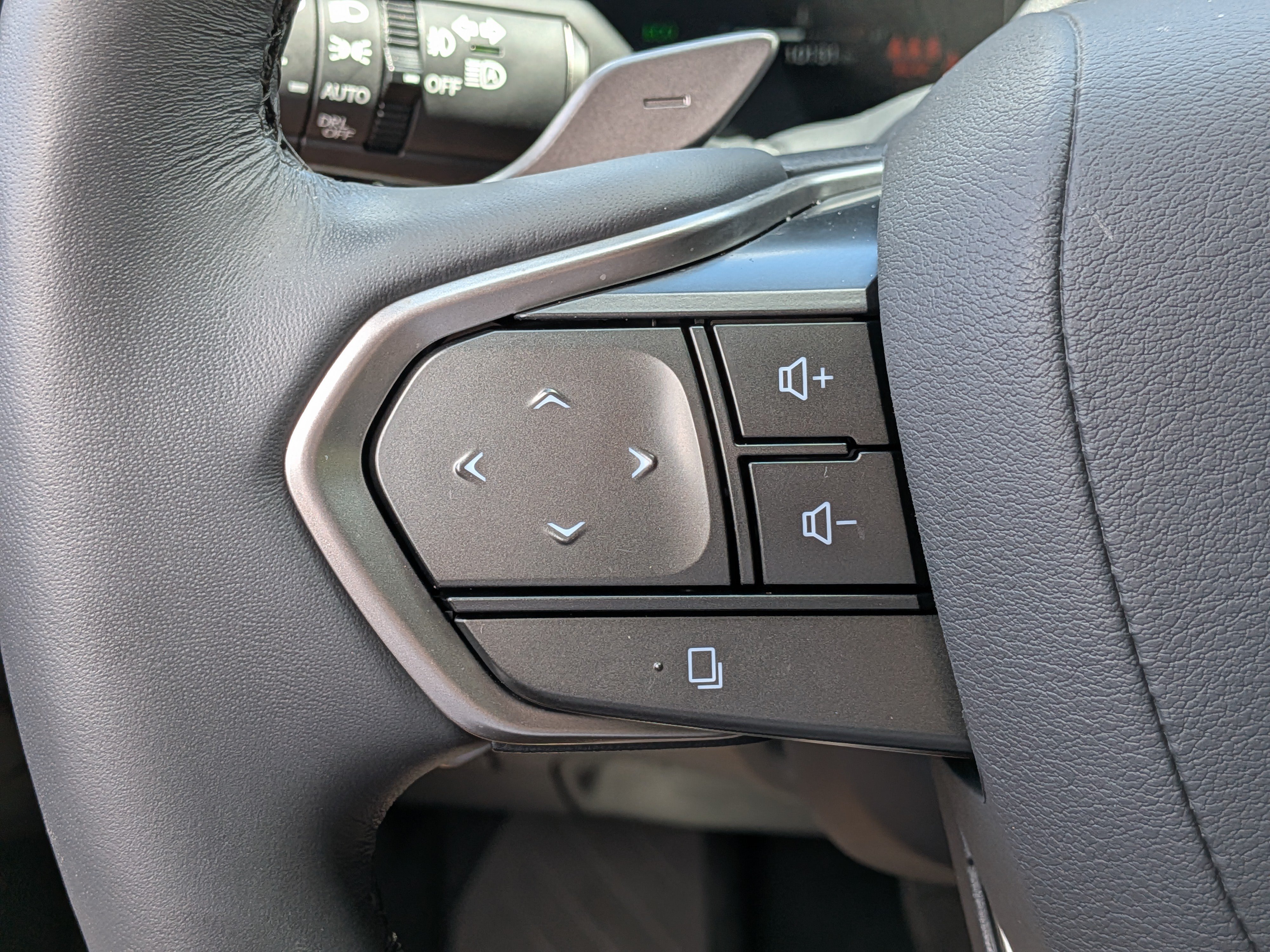 Used 2025 Lexus RX 350 Premium Plus w/ Convenience Package FWD image 27