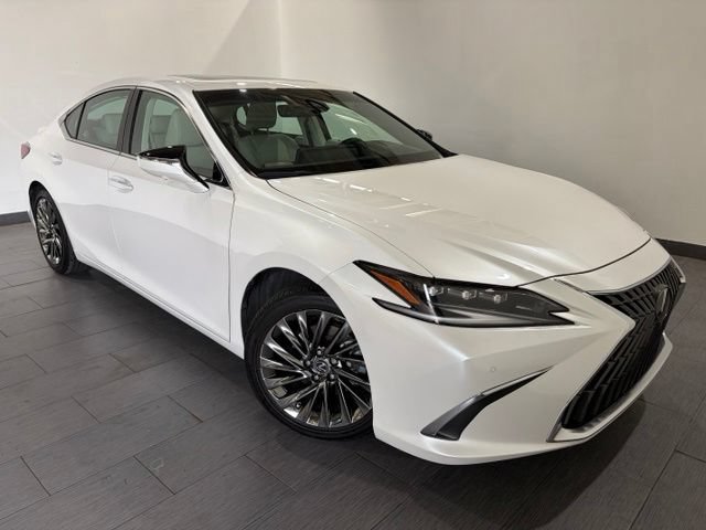 Used 2025 Lexus ES 300h Ultra Luxury w/ Accessory Package (Z1) FWD image 7