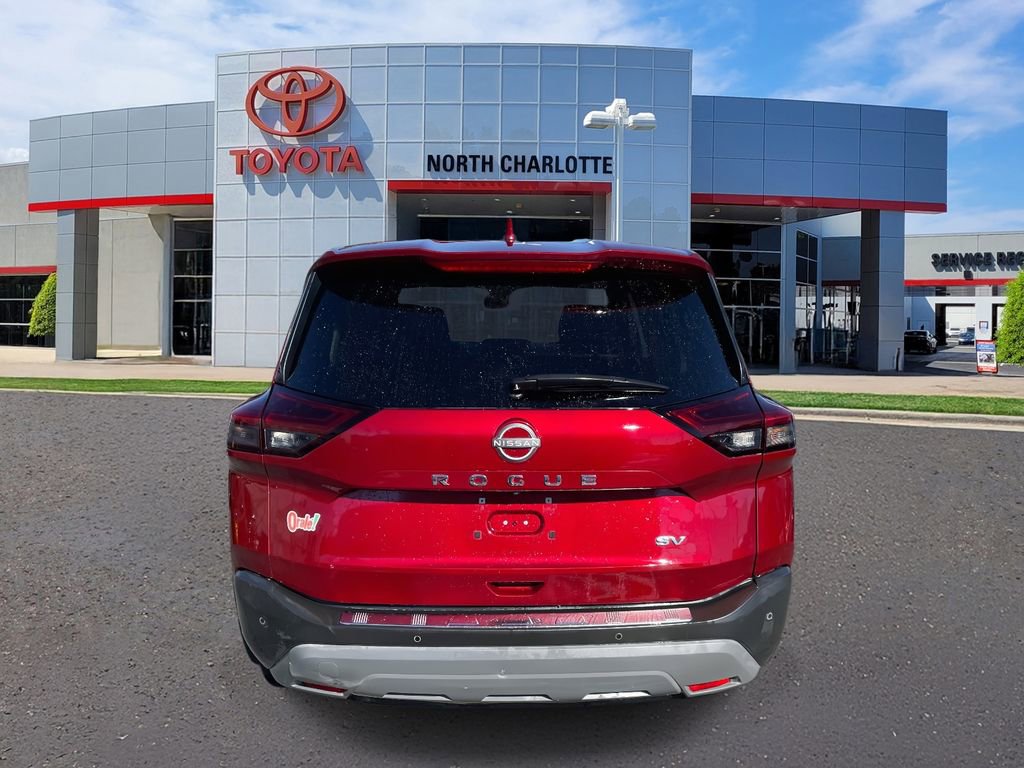 Used 2022 Nissan Rogue SV image 9