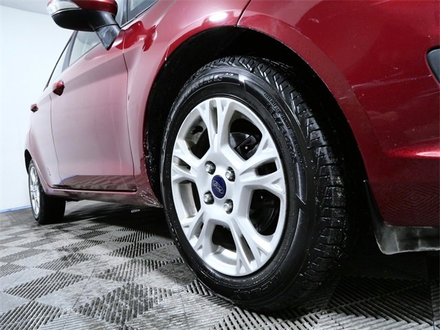 Used 2016 Ford Fiesta SE image 2