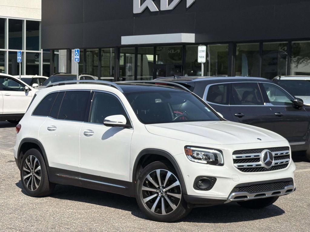 Used 2023 Mercedes-Benz GLB 250 image 26