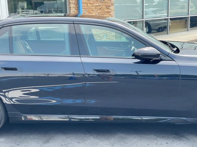 Used 2025 BMW 740i xDrive AWD/4WD image 20