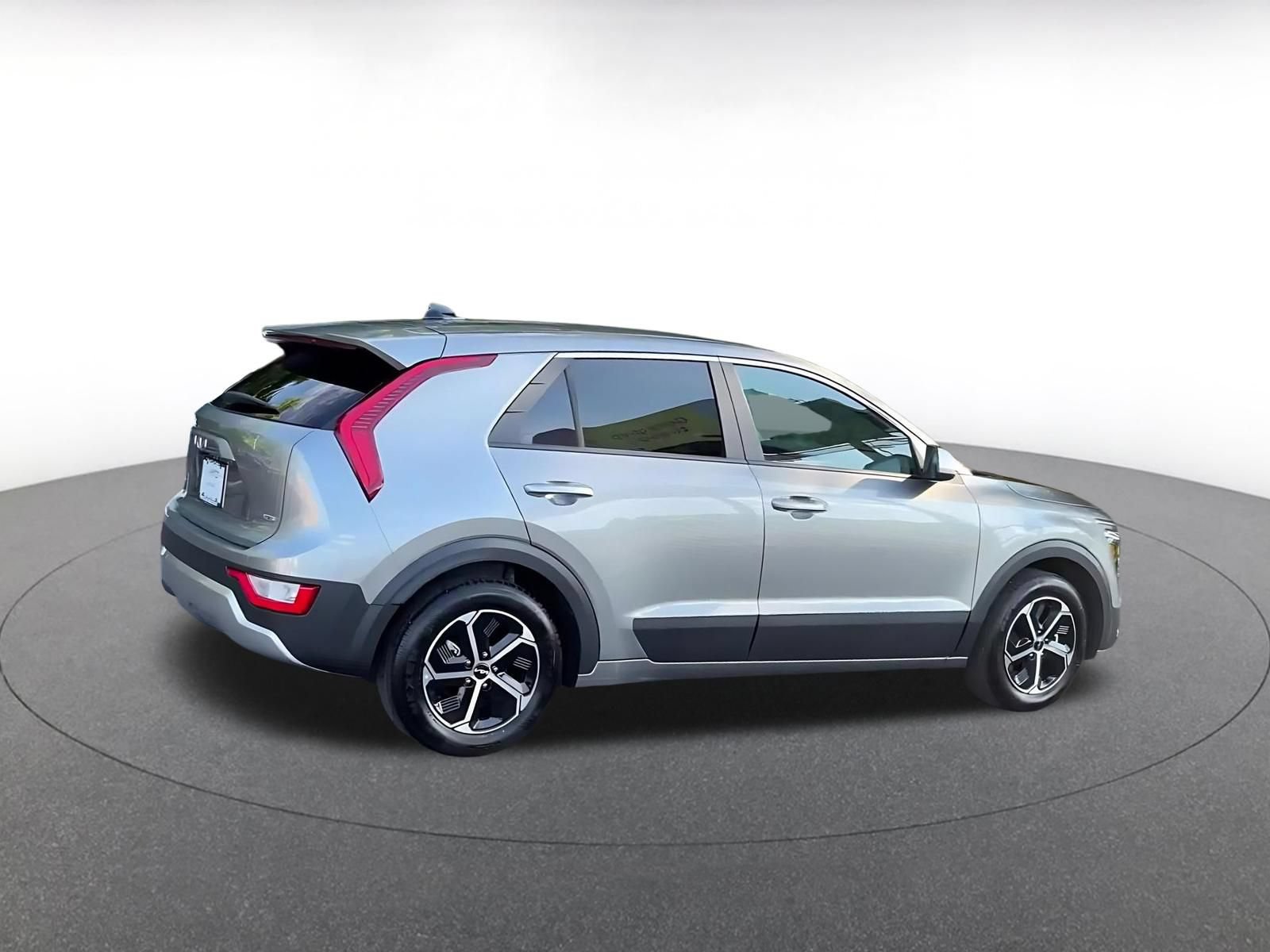Used 2026 Kia Niro LX FWD image 15