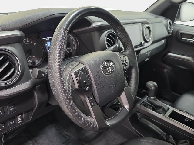 Used 2023 Toyota Tacoma TRD Off-Road w/ TRD Premium Off Road Package AWD/4WD image 12