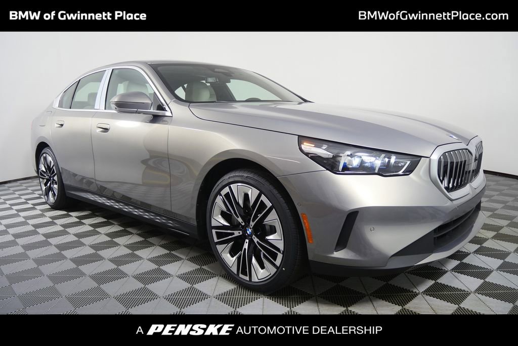 Used 2026 BMW 530i xDrive w/ Premium Package AWD/4WD image 1
