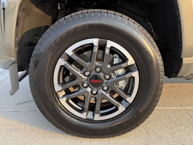 Used 2025 Toyota Tacoma TRD Sport w/ TRD Sport Premium Package AWD/4WD image 15