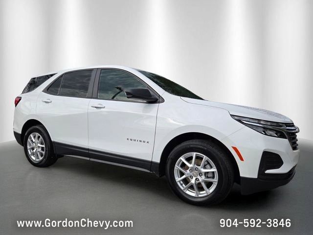 Certified 2024 Chevrolet Equinox LS w/ LS Convenience Package FWD image 8