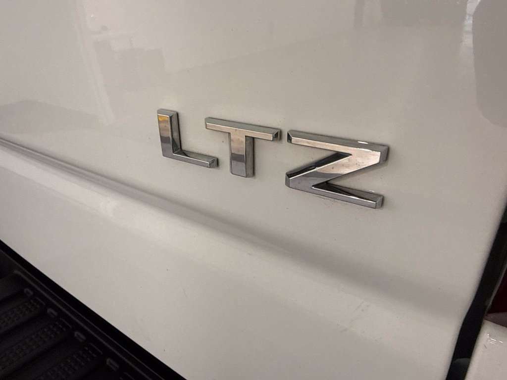 Used 2020 Chevrolet Silverado 1500 LTZ w/ LTZ Plus Package AWD/4WD image 44