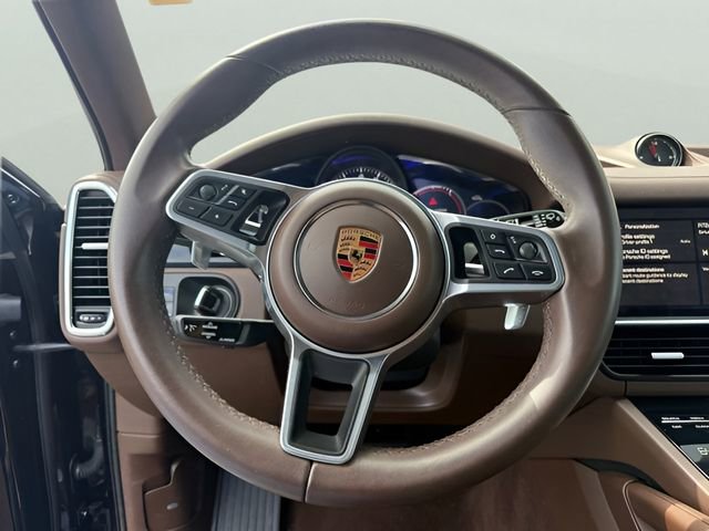Used 2020 Porsche Cayenne S image 17