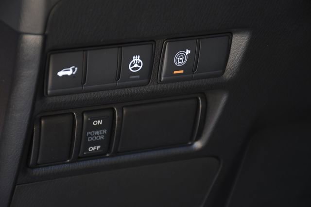 Used 2024 Nissan Armada Platinum w/ Captain's Chairs Package image 22