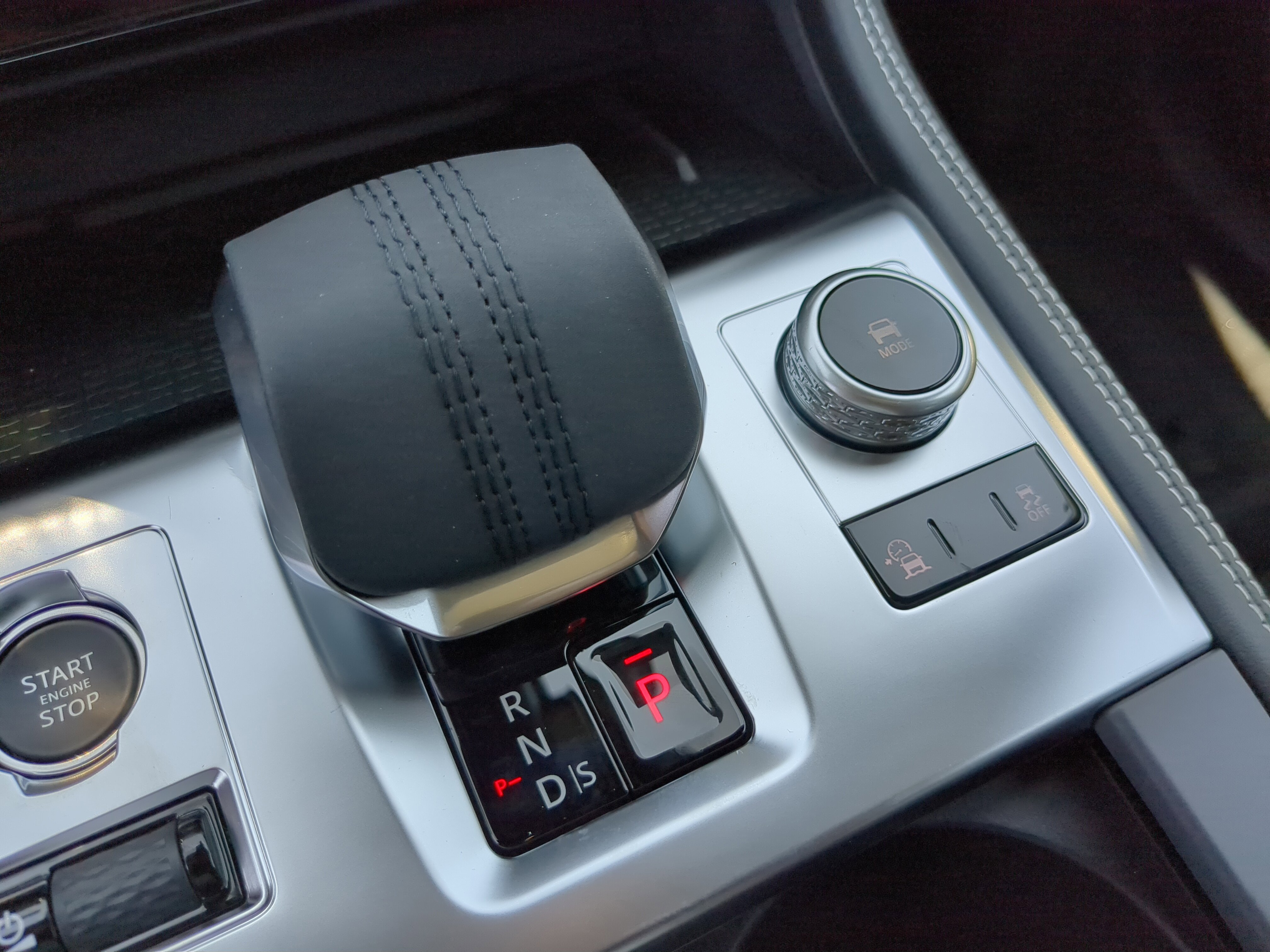 New 2026 Jaguar F-PACE R-Dynamic S image 23