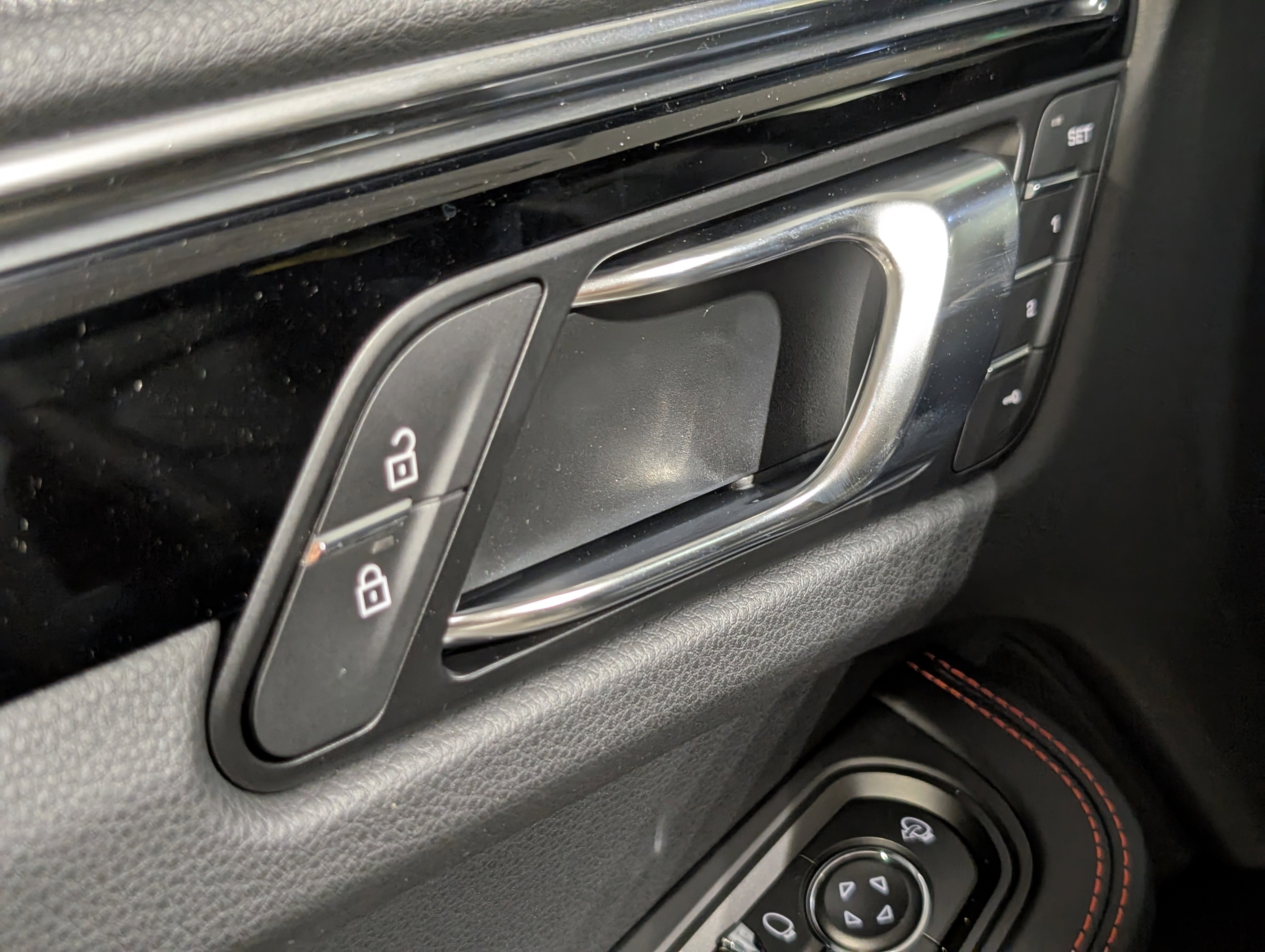 New 2026 Porsche Macan image 20