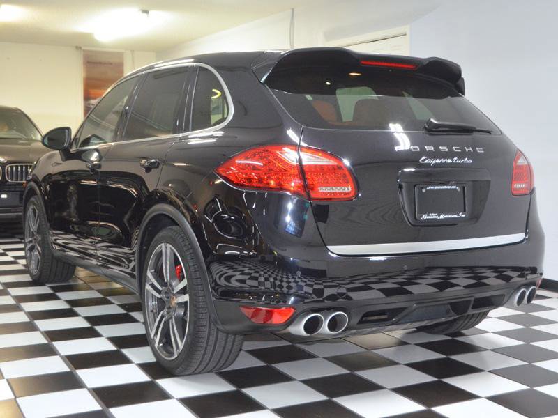 Used 2014 Porsche Cayenne Turbo w/ Comfort Plus Package (PU4) image 7