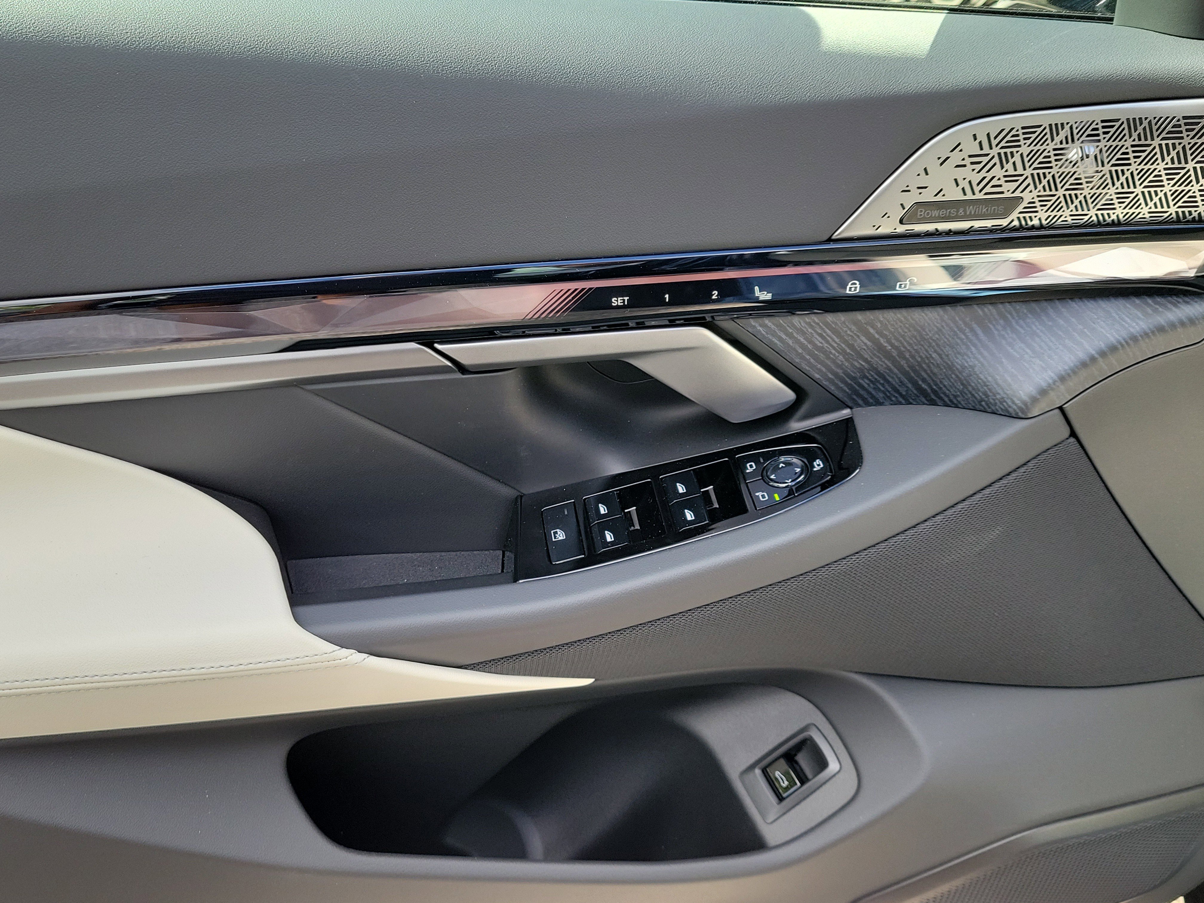 New 2027 BMW 550e xDrive AWD/4WD image 18