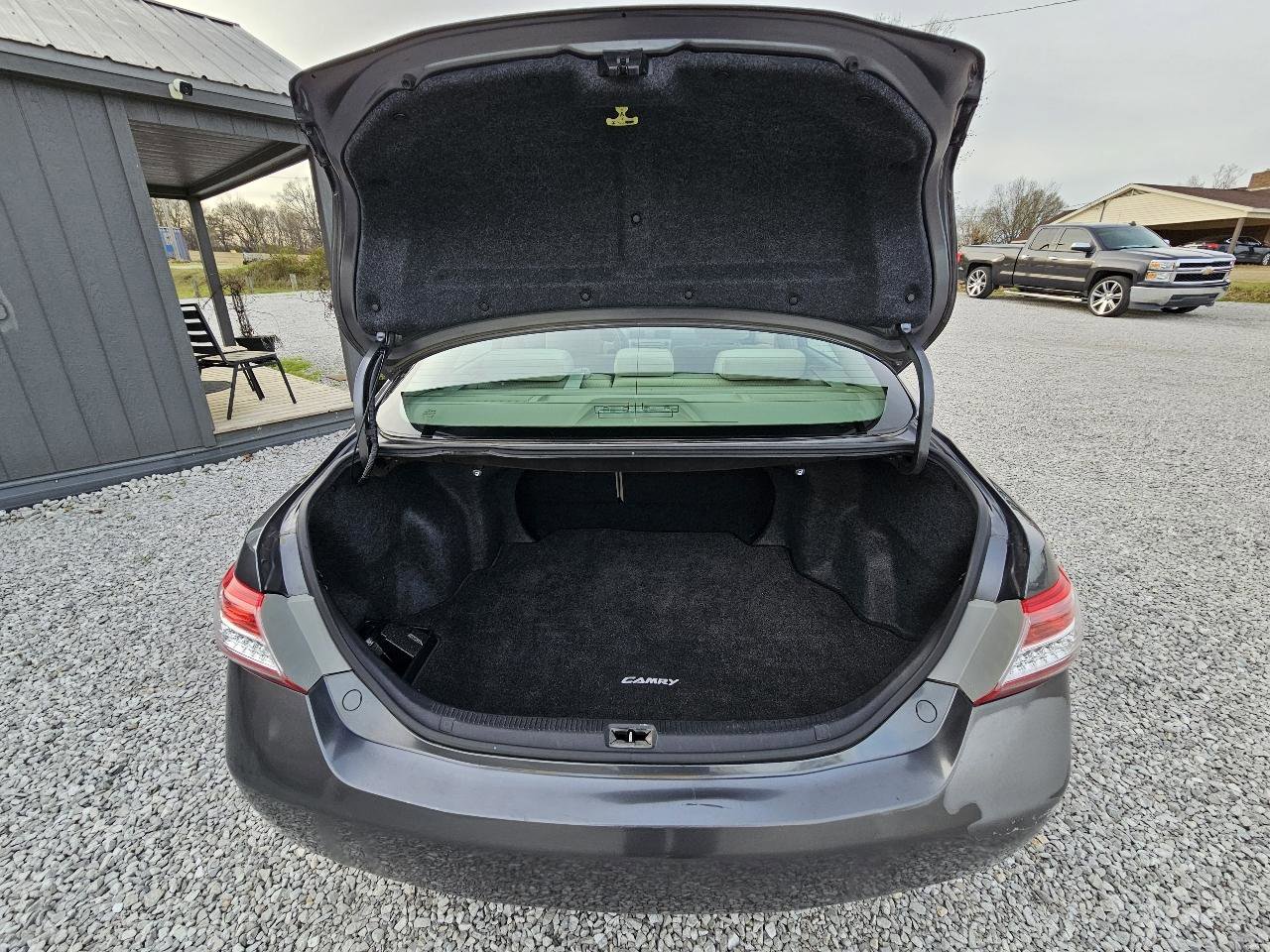 Used 2010 Toyota Camry LE image 24