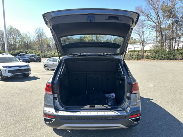 Used 2022 Volkswagen Taos SEL w/ Panoramic Sunroof Package image 34