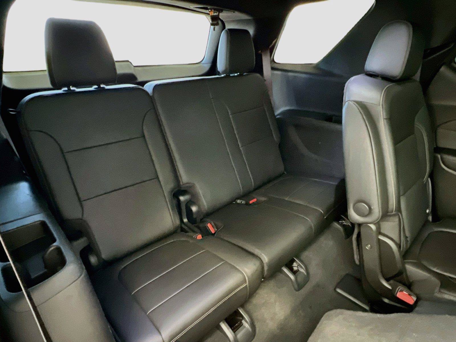 Used 2023 Chevrolet Traverse LT w/ LT Premium Package AWD/4WD image 27