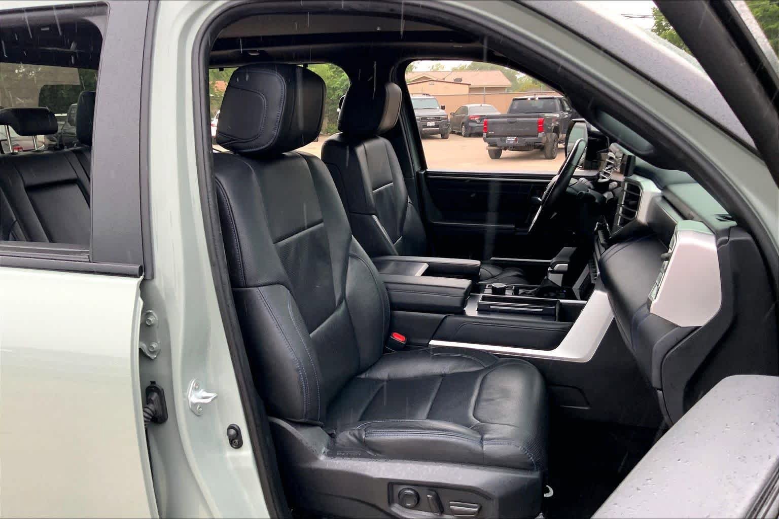 Used 2024 Toyota Tundra Platinum AWD/4WD image 9
