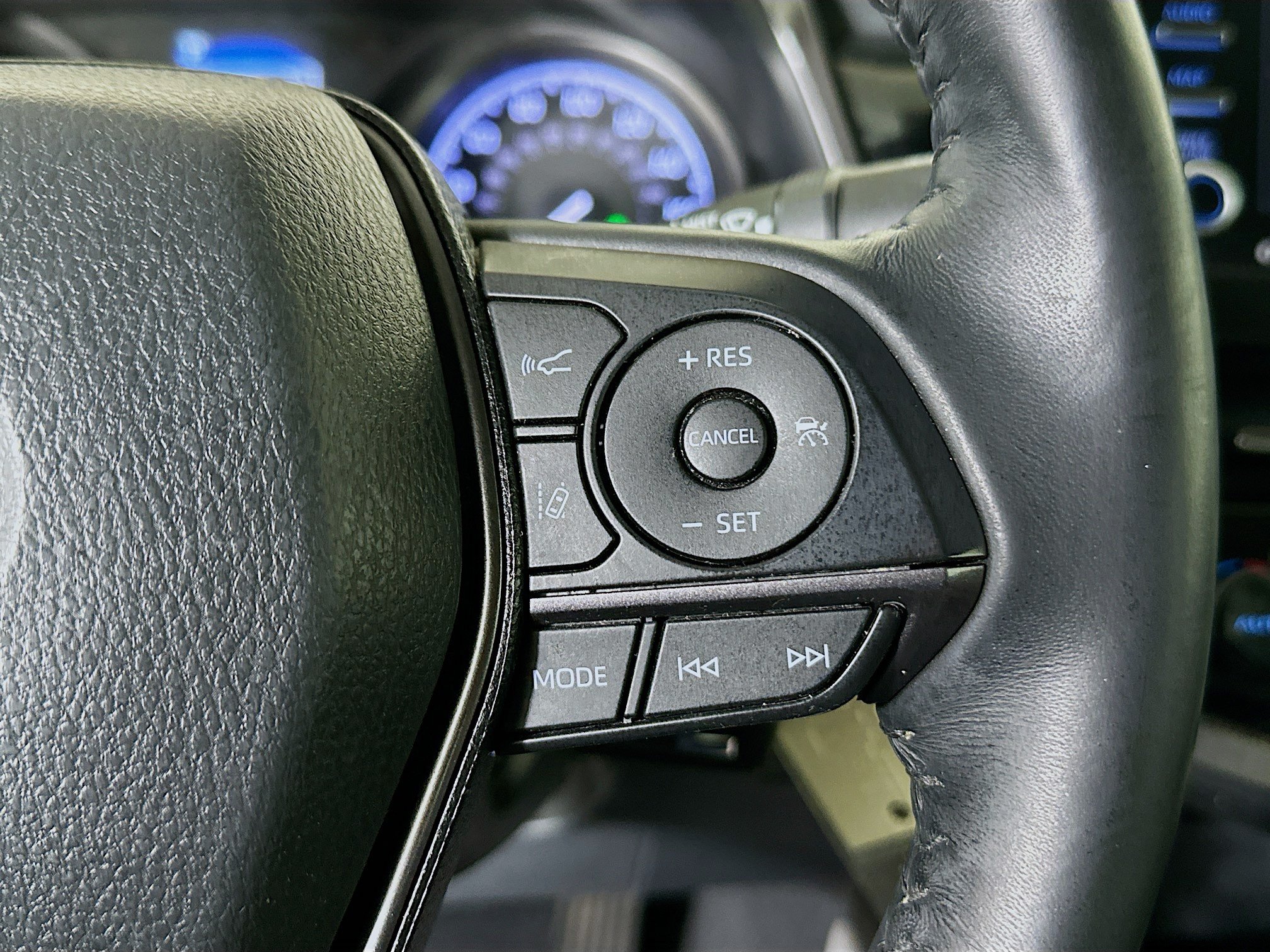 Used 2023 Toyota Camry SE FWD image 17