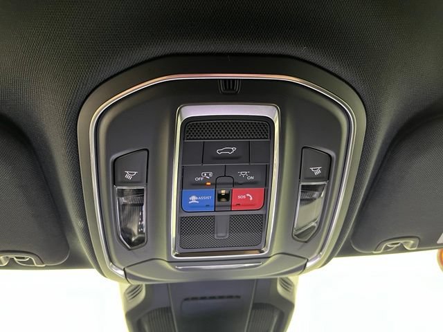 Used 2026 Jeep Cherokee Limited AWD/4WD image 35