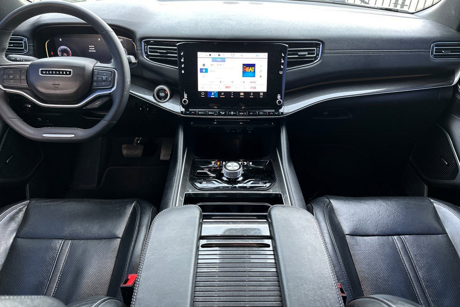 Used 2023 Jeep Wagoneer 4WD w/ Convenience Group I image 15