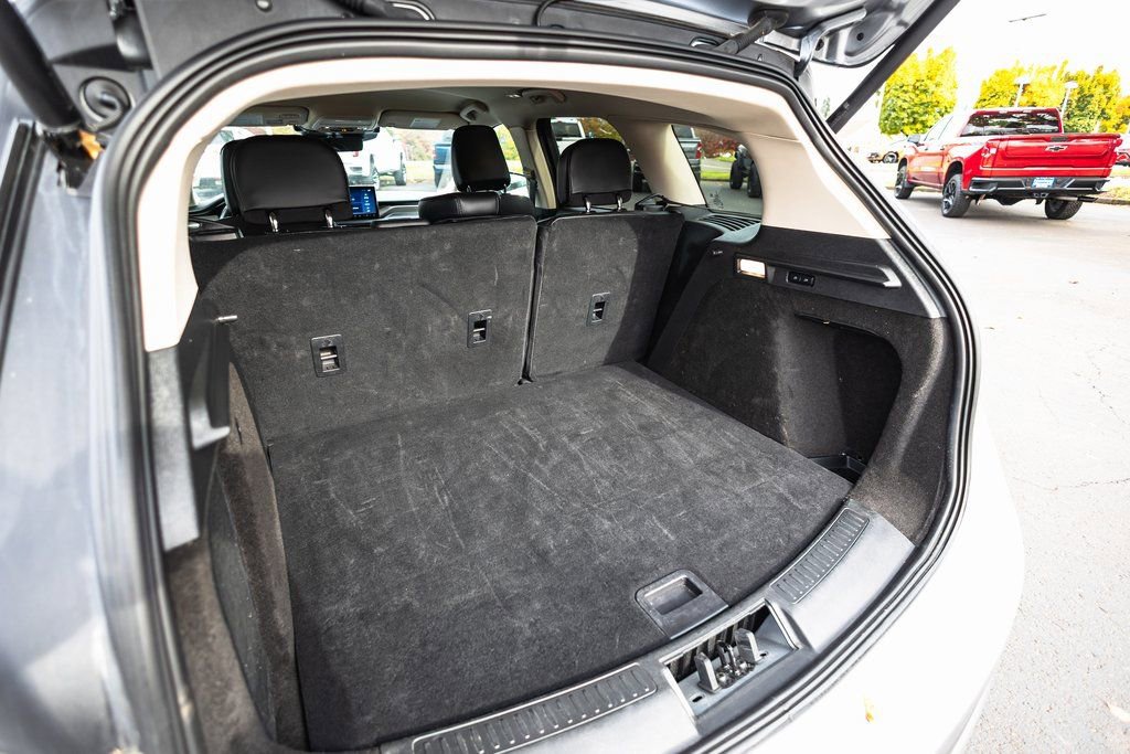 Used 2024 Lincoln Corsair Reserve w/ Equipment Group 201A image 25