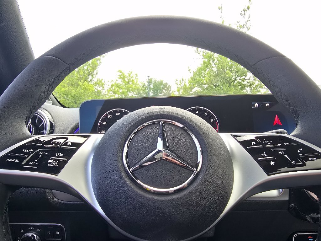 New 2026 Mercedes-Benz GLB 250 4MATIC image 28