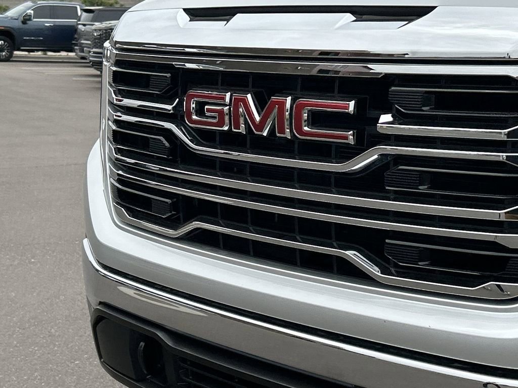 Used 2022 GMC Sierra 1500 SLT w/ X31 Off-Road Package AWD/4WD image 30