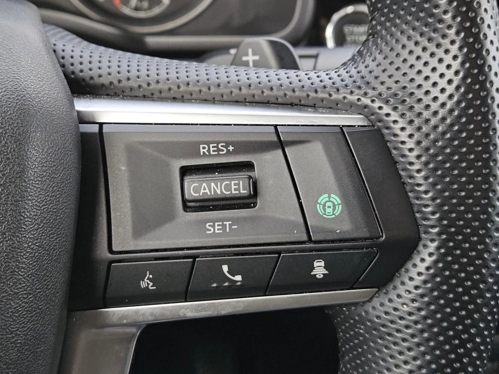 Used 2024 Mitsubishi Outlander SE Black Edition image 14
