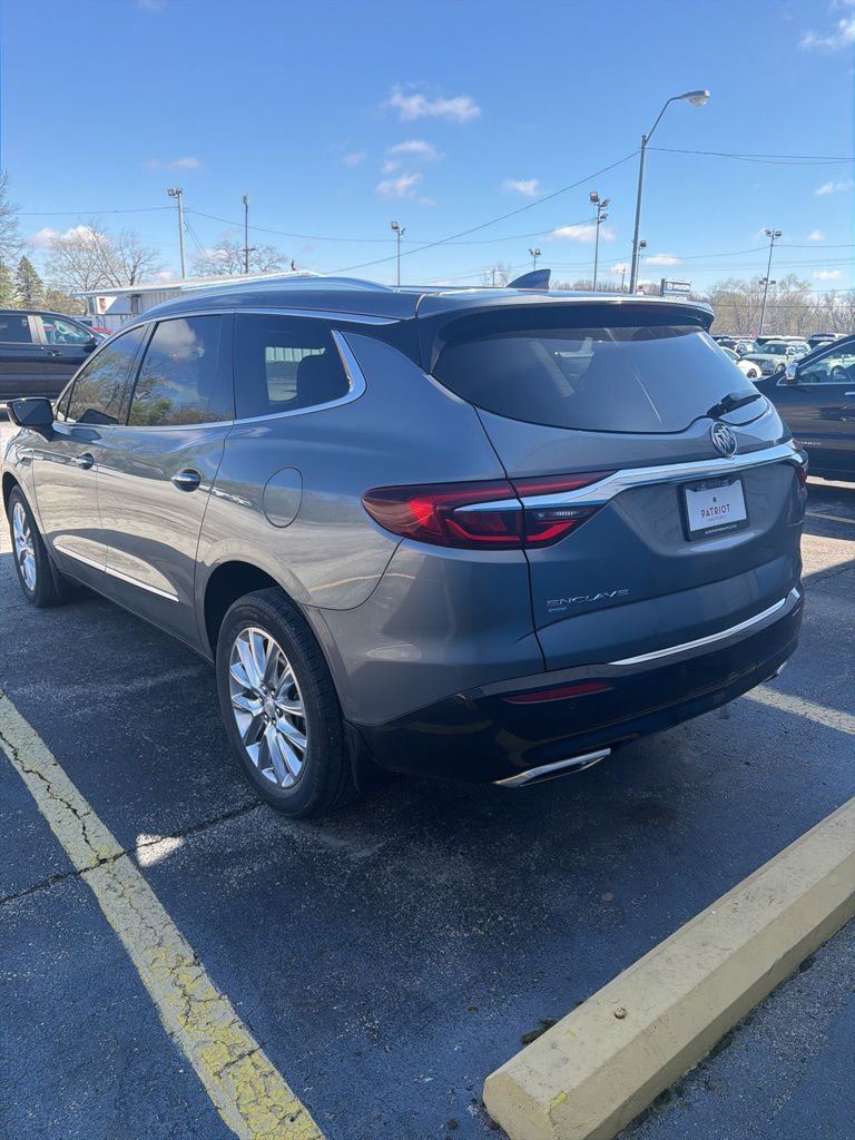 Used 2021 Buick Enclave Premium w/ Sun and Sites Package image 11