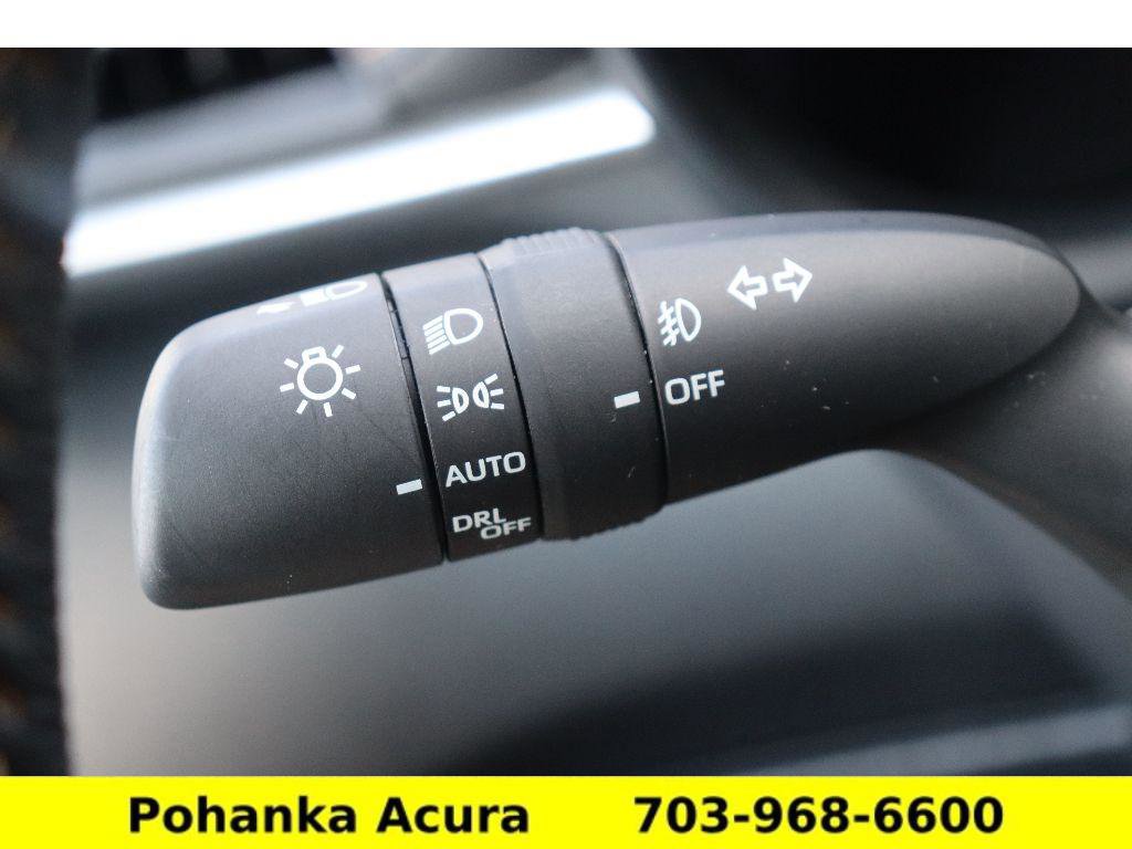 Used 2025 Toyota Sienna XLE Woodland Edition image 10