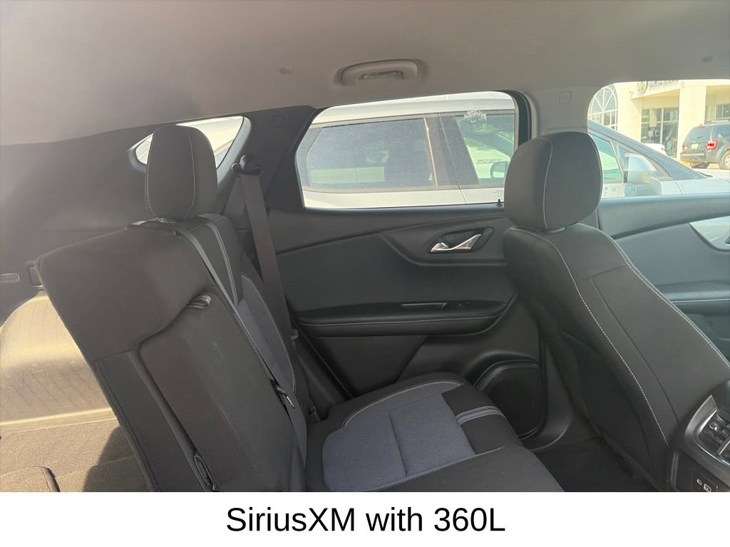 Used 2025 Chevrolet Blazer LT FWD image 12