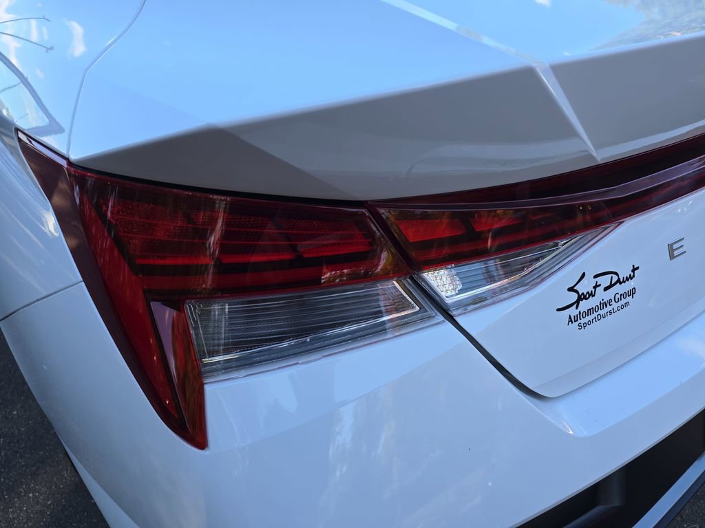 Used 2025 Hyundai Elantra Limited FWD image 36
