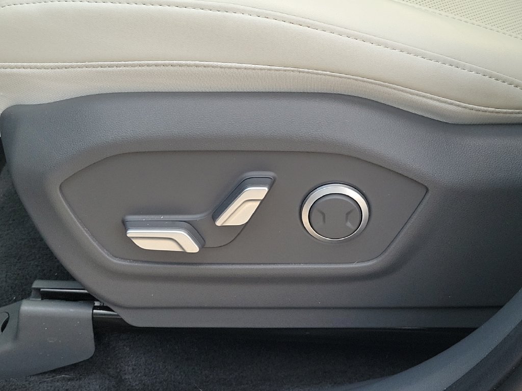 Certified 2026 Hyundai Santa Fe SEL FWD image 16