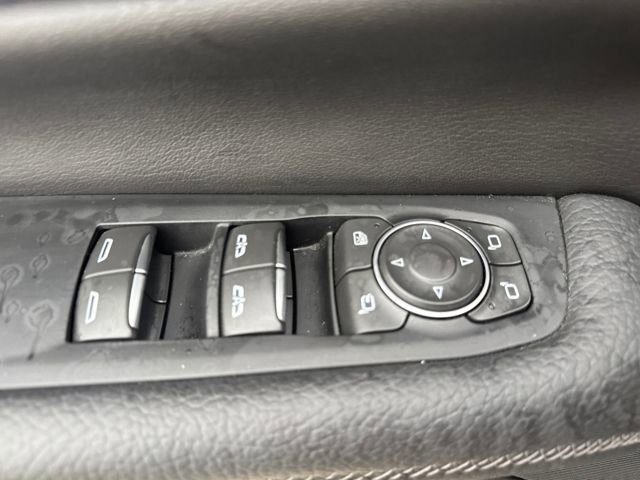 Used 2025 GMC Yukon XL Denali image 19