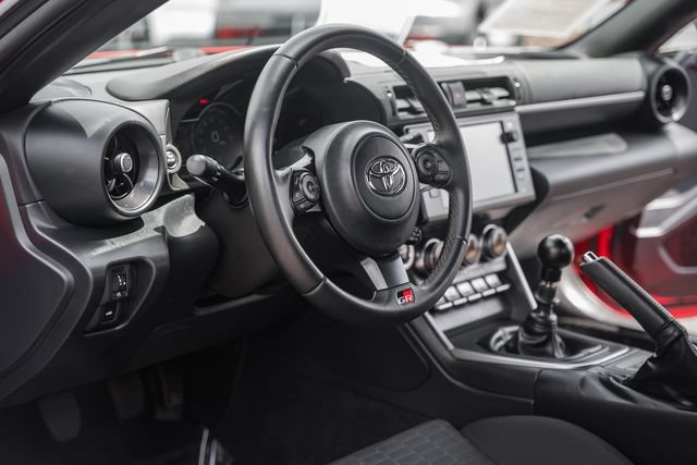 Used 2023 Toyota GR86 RWD image 23