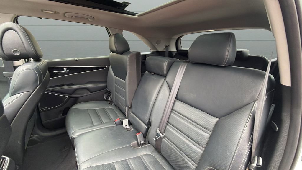 Used 2016 Kia Sorento SX image 15