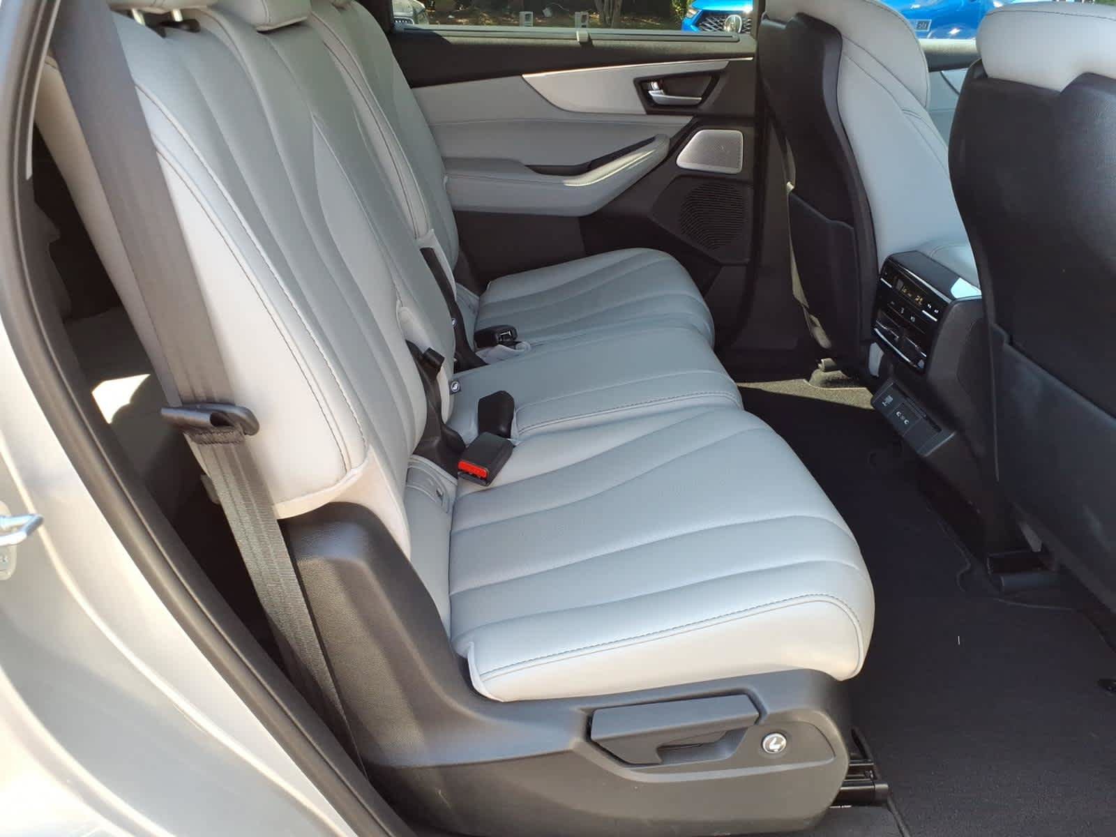 Certified 2026 Acura MDX w/ Technology Package AWD/4WD image 23