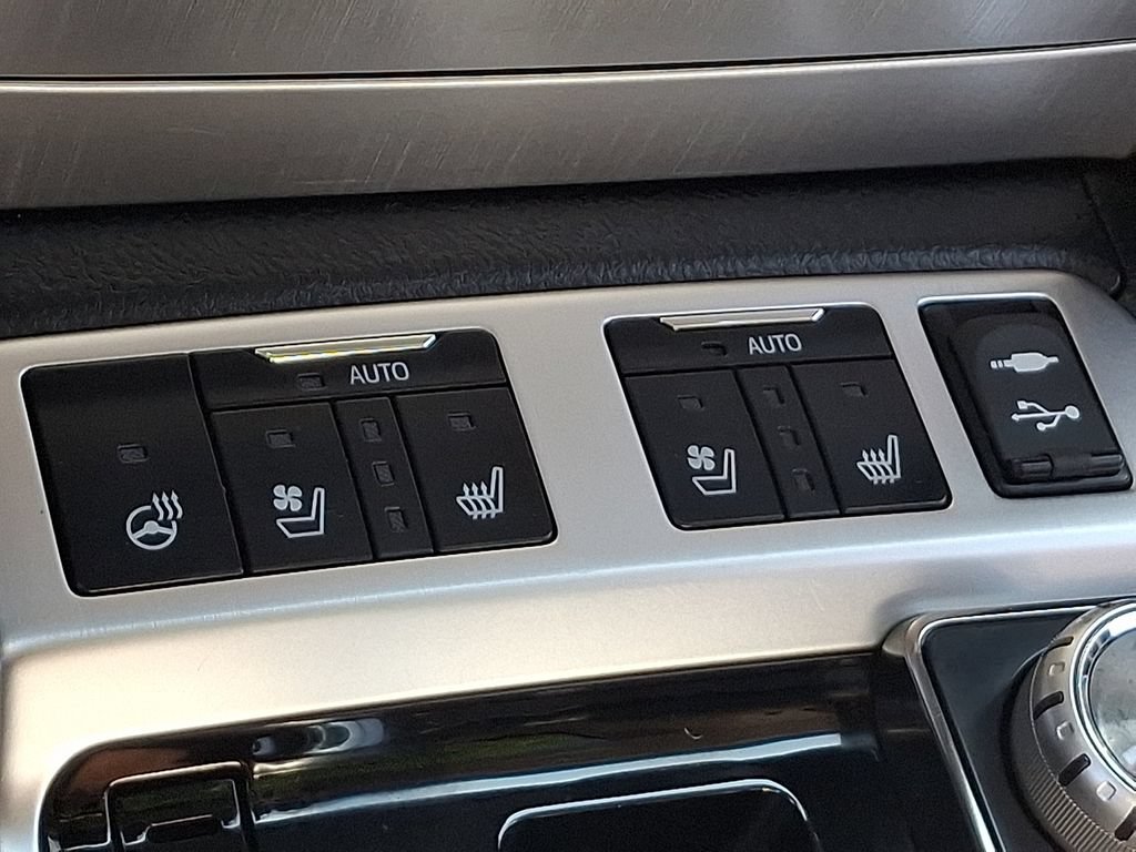 Used 2016 Toyota Land Cruiser w/ Four Season Floor Mat Package AWD/4WD image 27