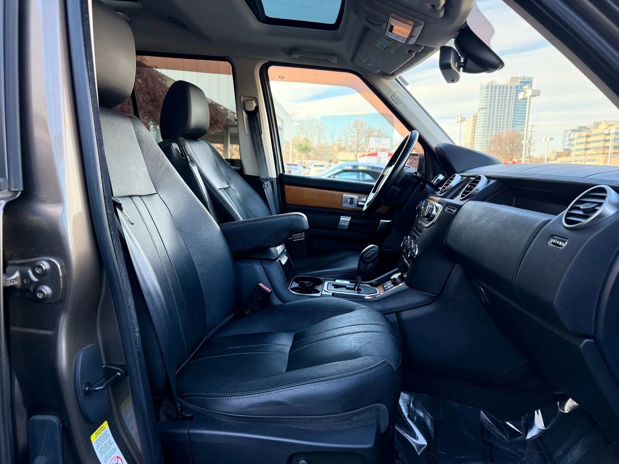 Used 2011 Land Rover LR4 HSE image 36