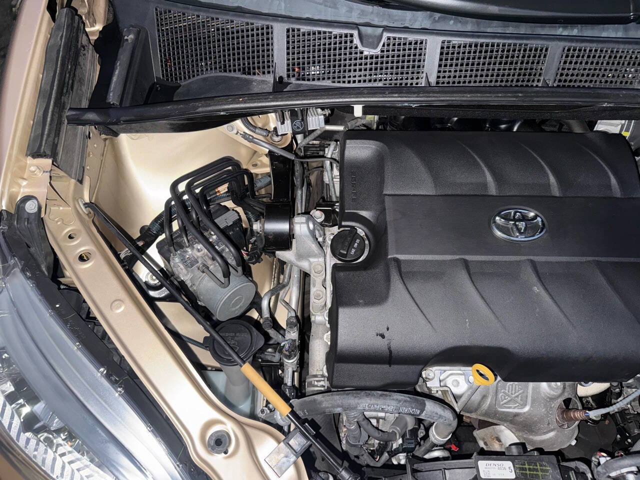 Used 2014 Toyota Sienna XLE FWD image 52