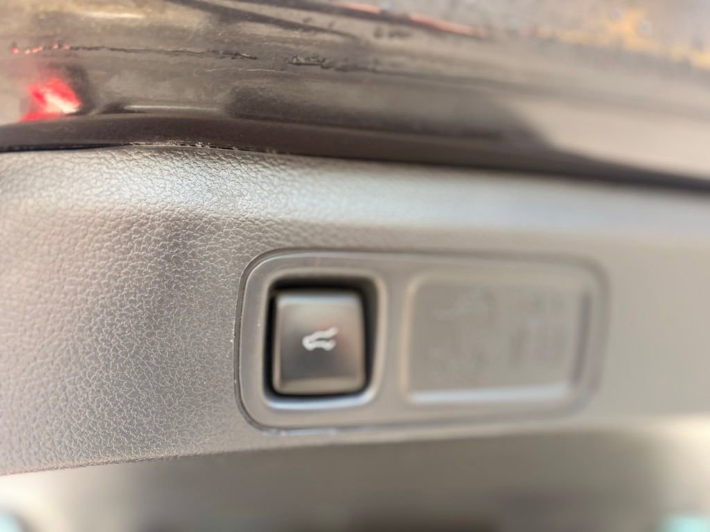 Used 2024 Ford Expedition Max XLT image 14