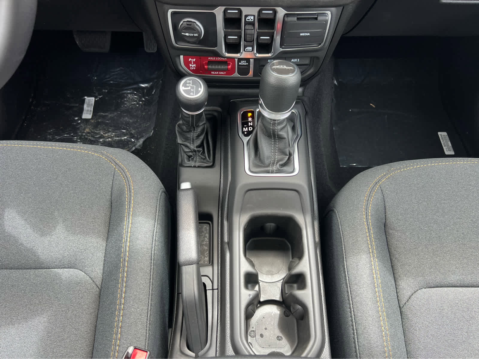 New 2025 Jeep Gladiator Sport image 21