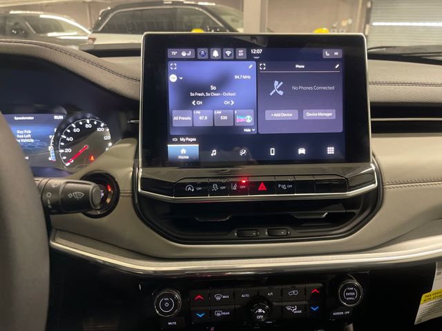 New 2025 Jeep Compass Limited image 16