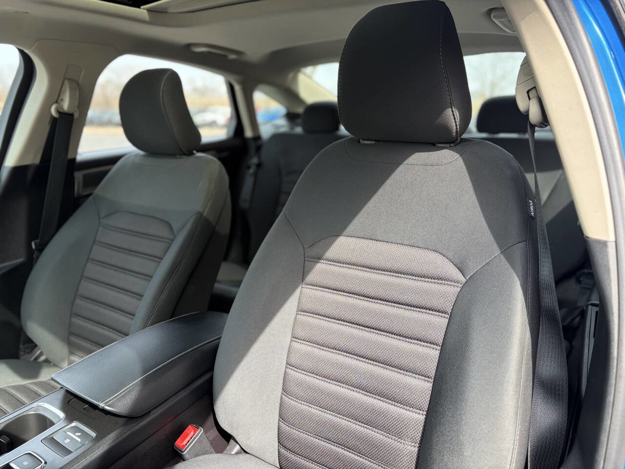 Used 2019 Ford Fusion SE image 13