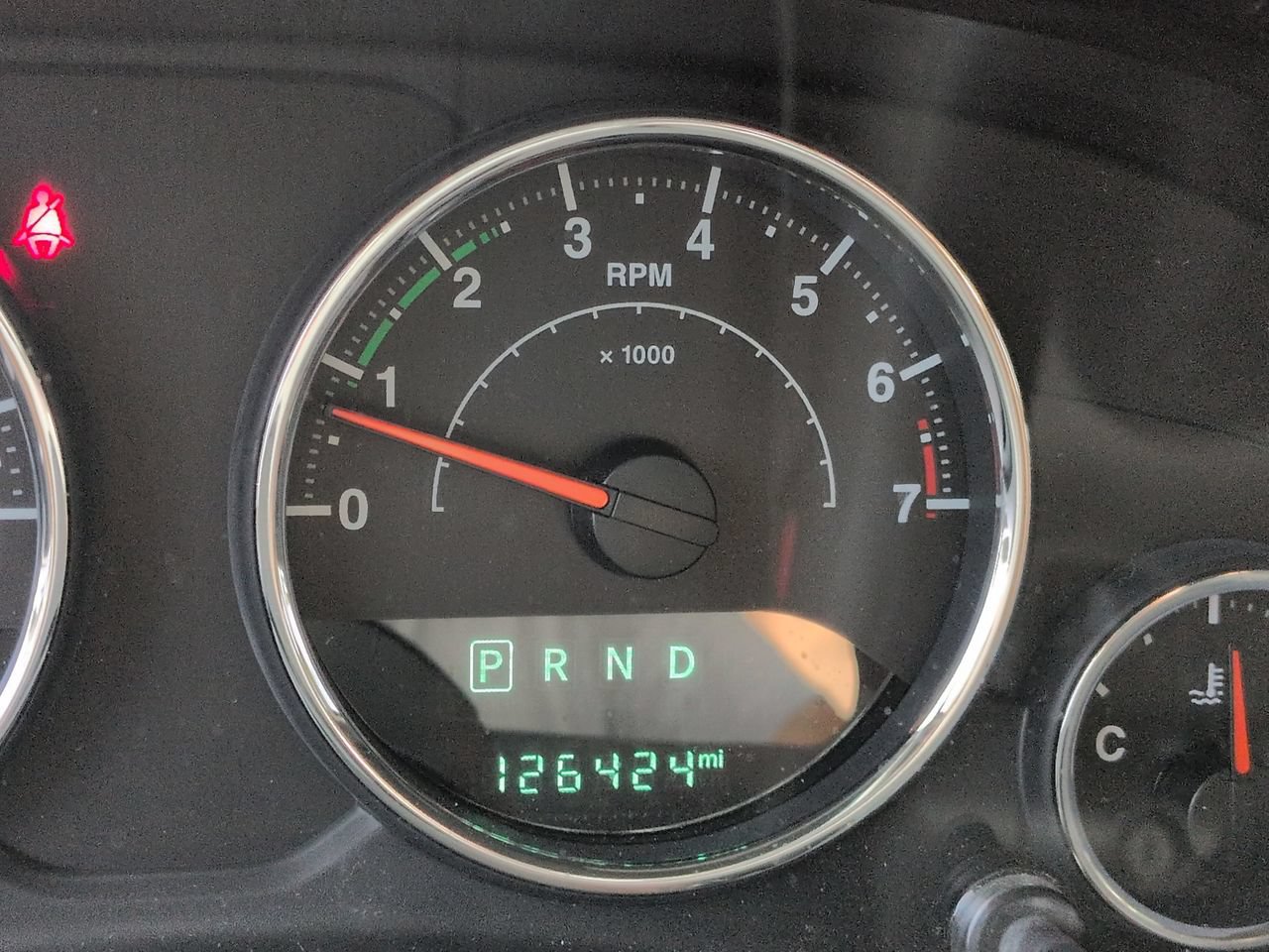 Used 2016 Jeep Wrangler Unlimited Sahara w/ Connectivity Group AWD/4WD image 25
